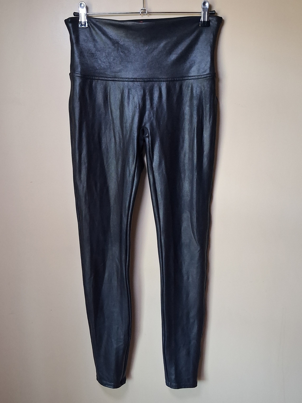 Spanx Women's Faux Leather Black Leggings Pants; Size L